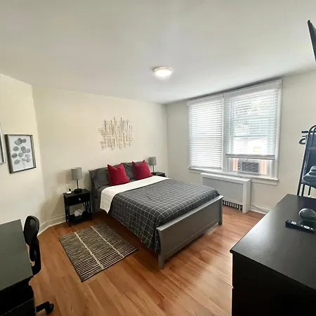 8-A Diamond In Yonkers, Ny Hotel